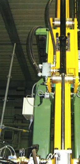 Manipolatore verticale a sbalzo carico/scarico foto 4